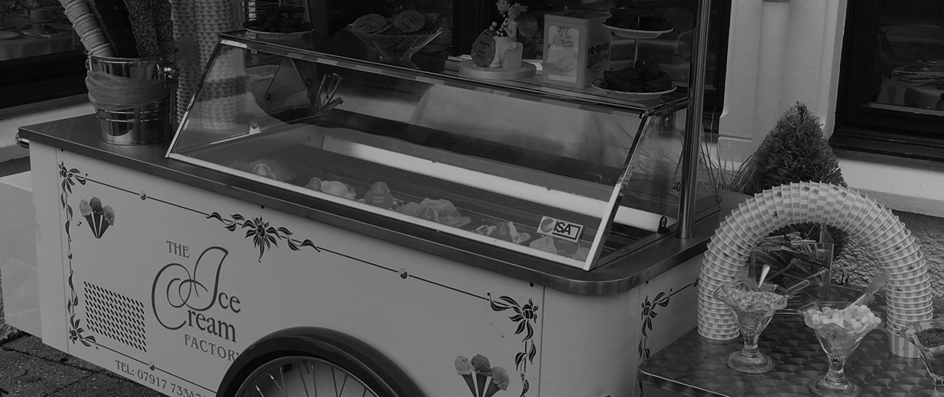 Hire our Fabulous Ice Cream Cart